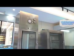 Caixa de passagem para sala limpa com puxador de aço inoxidável, mantendo um ambiente de produção limpo e seguro